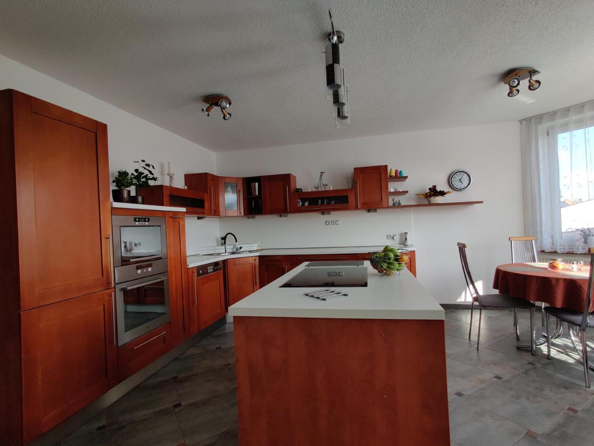 Apartmany V Nasem ออลอโมตซ์ ภายนอก รูปภาพ